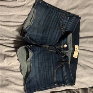 Hollister Short-Short low rise size 30 or 11